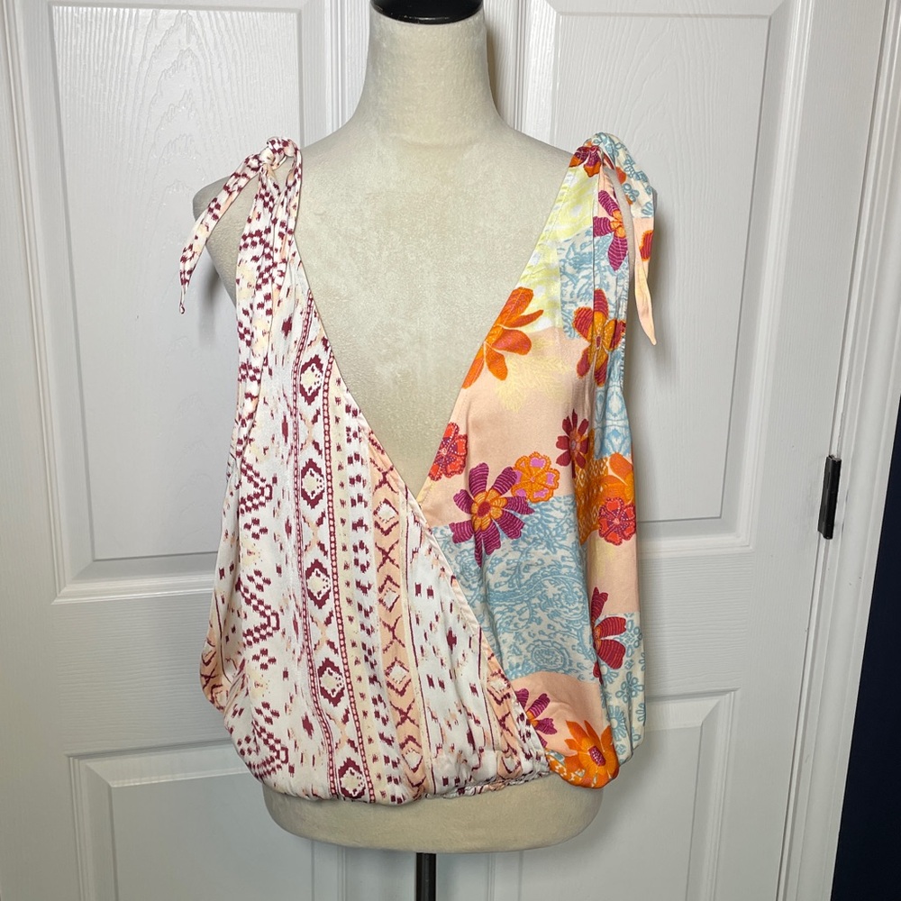 NWT Free People Tied To You Tie Shoulder Wrap Tank Top Tropical Combo Size Large - Picture 2 of 9